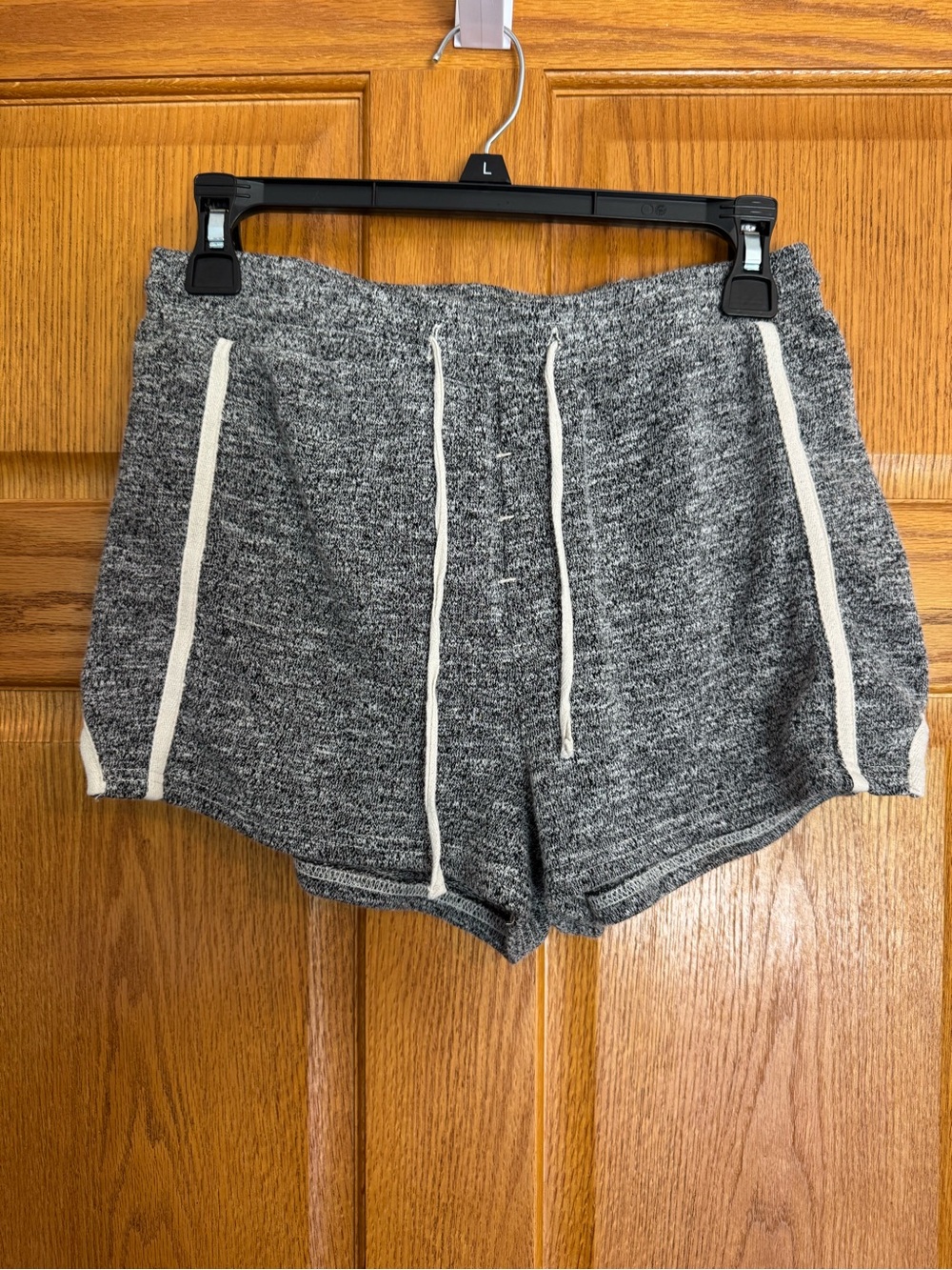 POL Gray Knit Drawstring Lounge Shorts Women’s Medium White Stripe Soft Casual
